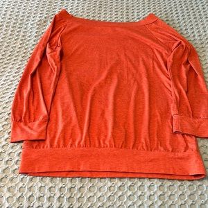 Long sleeved M Halife top